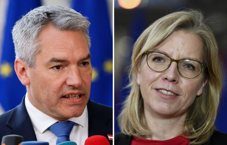 Karl Nehammer le 18 avril 2024 et Leonore Gewessler, le 20 décembre 2021, à Bruxelles, en Belgique. ( AFP / LUDOVIC MARIN )