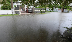 Une rue inondée à Sainte-Catherine, en Jamaïque, après le passage de l'ouragan Melissa, le 29 octobre 2025 ( AFP / Ricardo Makyn )
