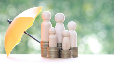 Assurance vie : quand et comment paye-t-on les prélèvements sociaux ? * iStock.com - MonthiraYodtiwong
