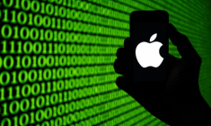 Le géant américain Apple a été condamné en France à payer une amende et des indemnisations pour avoir imposé des clauses défavorables aux opérateurs dans ses contrats, notamment concernant la vente d'iPhone ( AFP / SEBASTIEN BOZON )