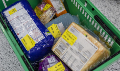 Vous pouvez trouver des produits à date courte dans les rayons spécialisés des supermarchés ou grâce à des applications. ( crédit photo : Getty Images )